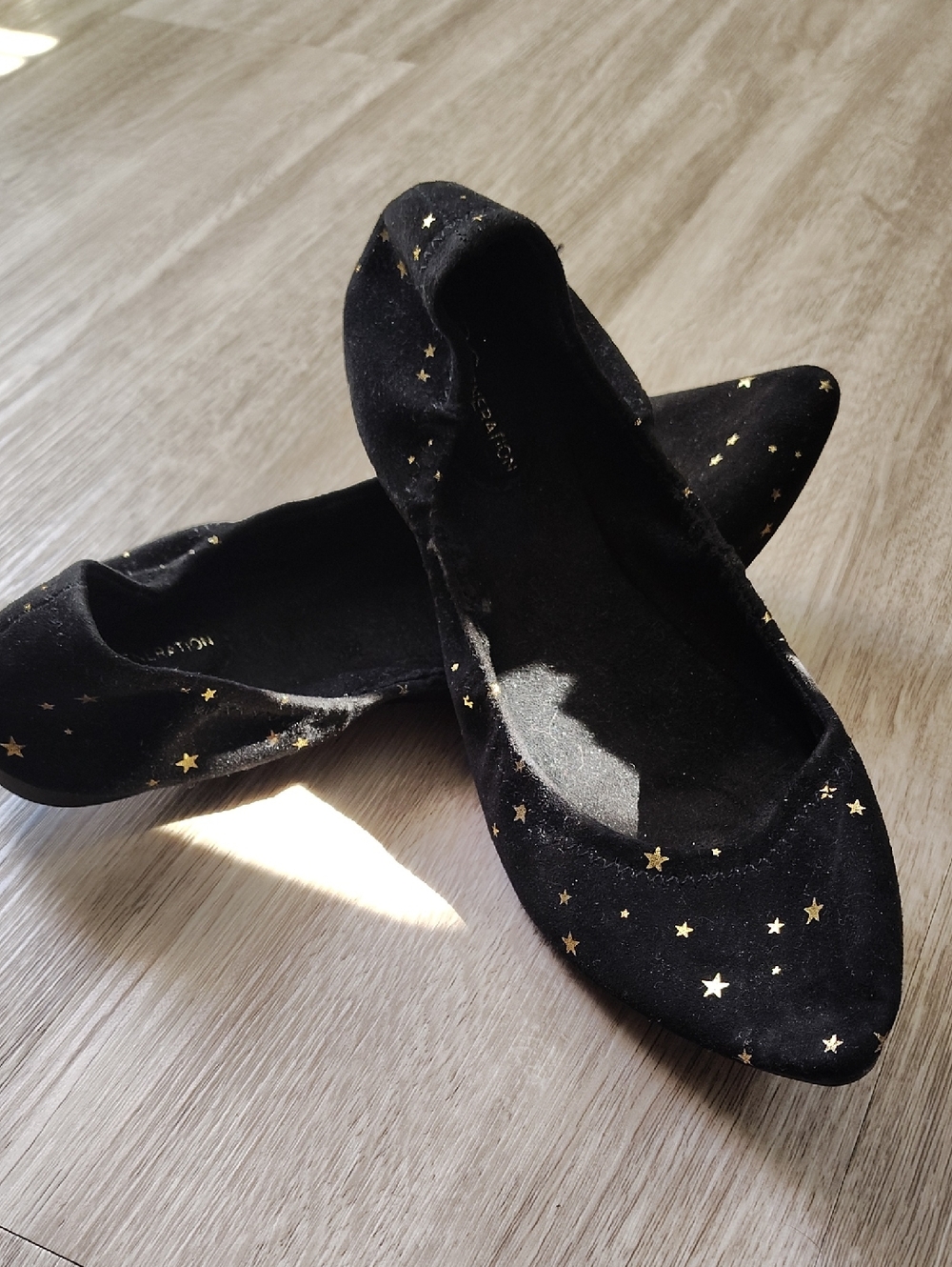 BCBG Black Star-Print Women's Ballet Flats